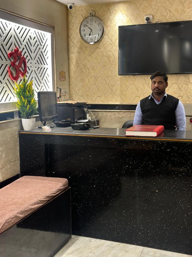 Hotel Mahalaxmi Deluxe Yeni Delhi Dış mekan fotoğraf