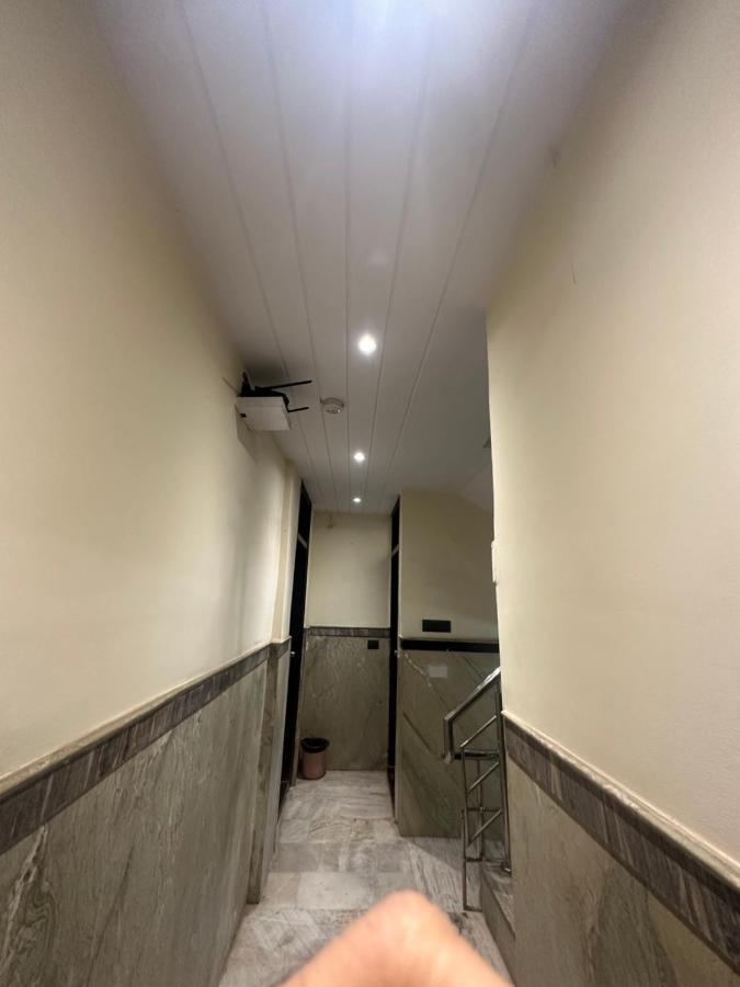 Hotel Mahalaxmi Deluxe Yeni Delhi Dış mekan fotoğraf